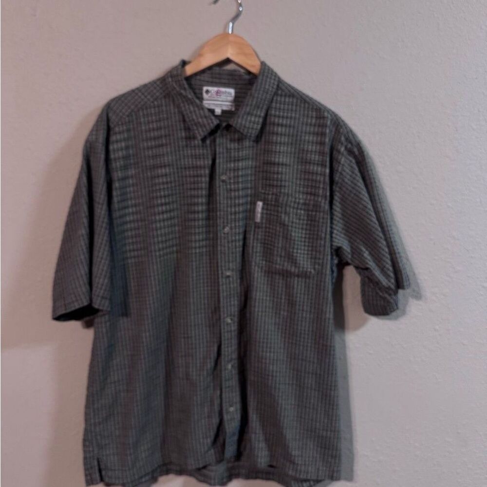 Columbia Men's Olive Green Textured Plaid Button Up Shirt - Large